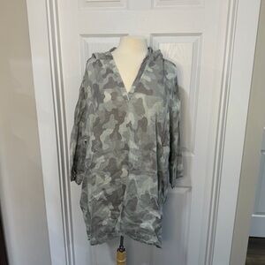 Linen C&C California Camouflage Top/swim cover